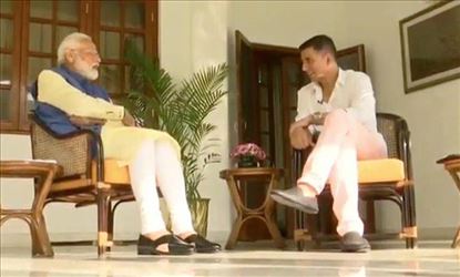 বলিউড সিনেমাতেও গেরুয়া রং!